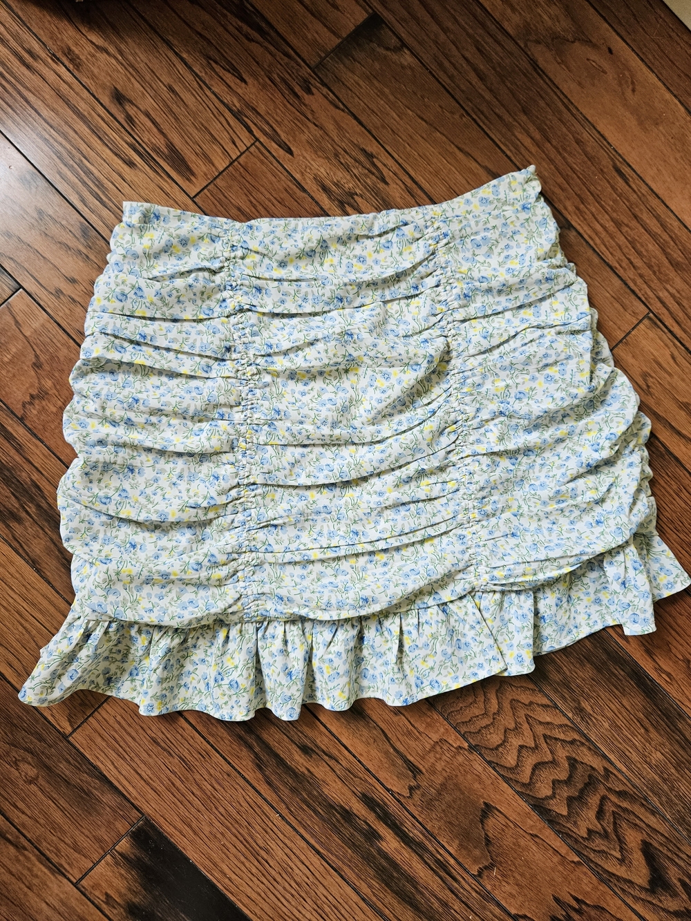 Love Riche Floral Ruched Mini Skirt in Light Blue and Yellow